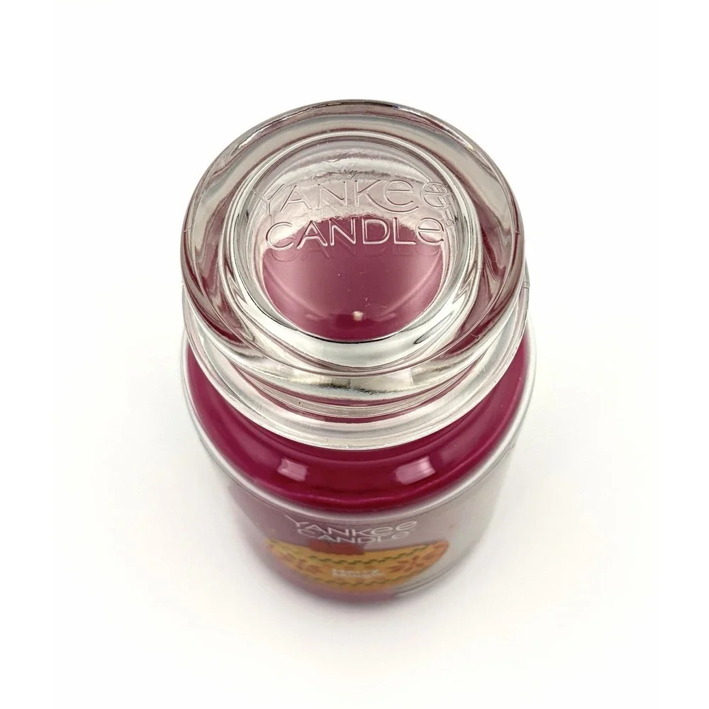Yankee Candle Merry Mingle Large Jar 22 oz Mulled Berries Vanilla Scented Candle